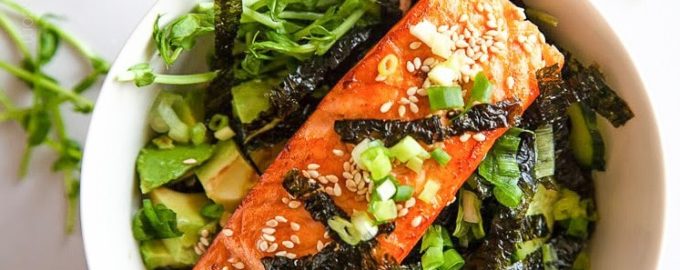 готовый боул с лососем