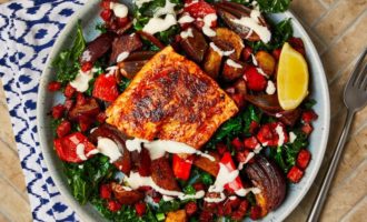 готовая треска с запеченной картошкой