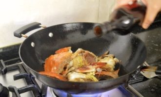 добавляем вино