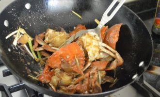 добавляем зеленый лук