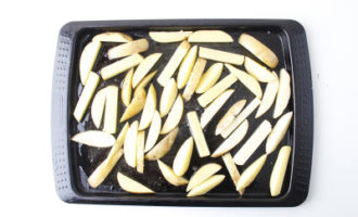 запекаем картофель