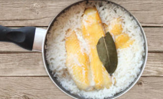 варим рис с рыбой