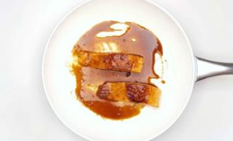 добавляем медовый соус