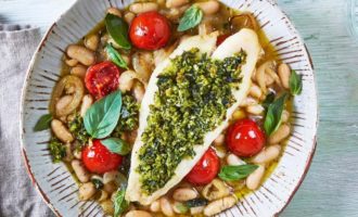 готовый минтай с фасолью