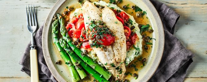 готовый пангасиус с помидорами