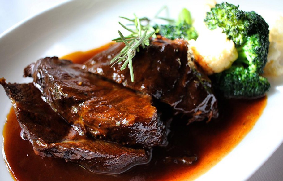 подача блюда 