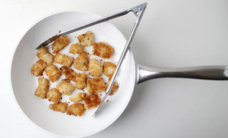 обжариваем рыбу