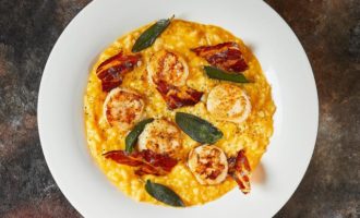 готовое ризотто с гребешками