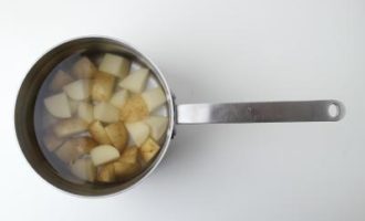 отвариваем картошку