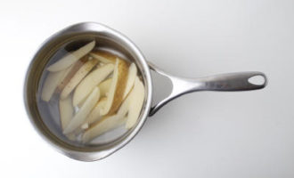 отвариваем картошку