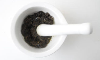 смешиваем соус