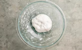 замешиваем тесто