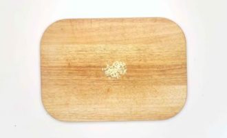 нарезаем чеснок