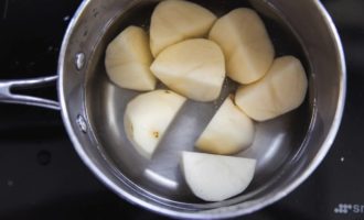 варим картошку